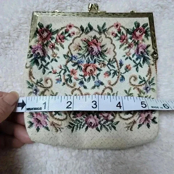 Buffums vintage tapestry small gold chain purse made in Hong 1950-60 Era… - Picture 9 of 9